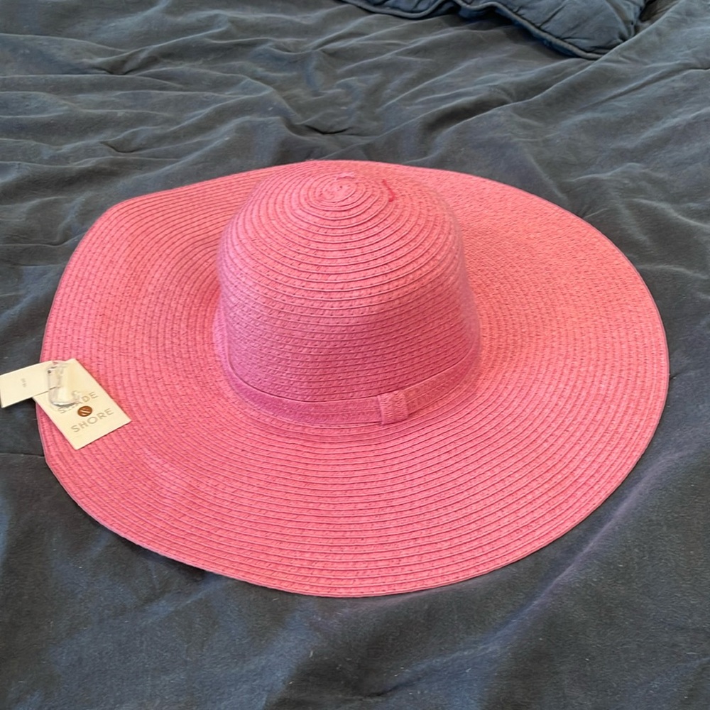 New with tags, pink sun hat